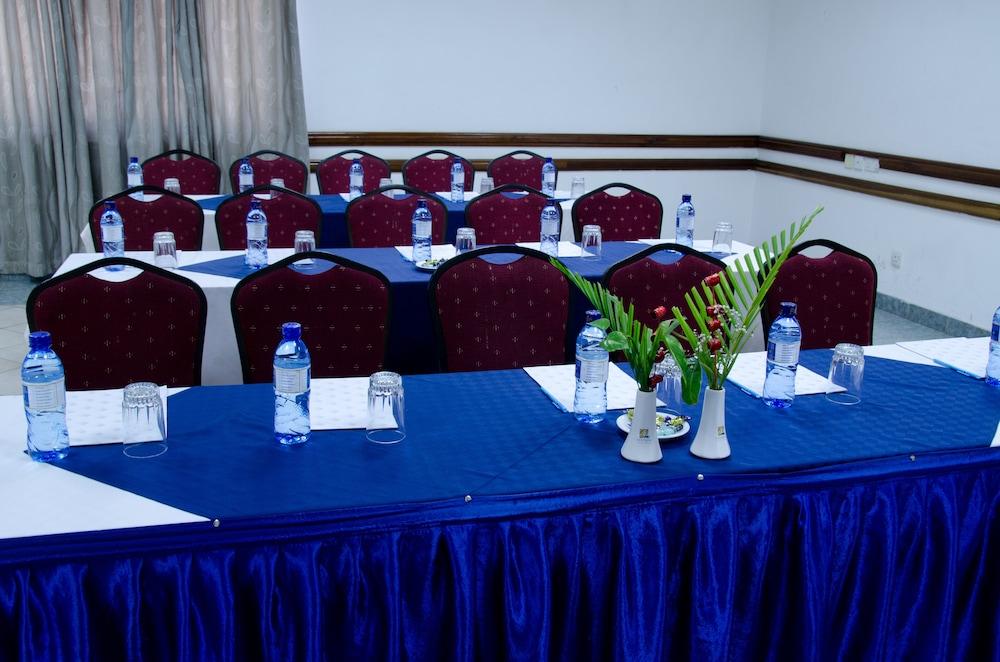 Sentrim Castle Royal Hotel Mombasa Bagian luar foto