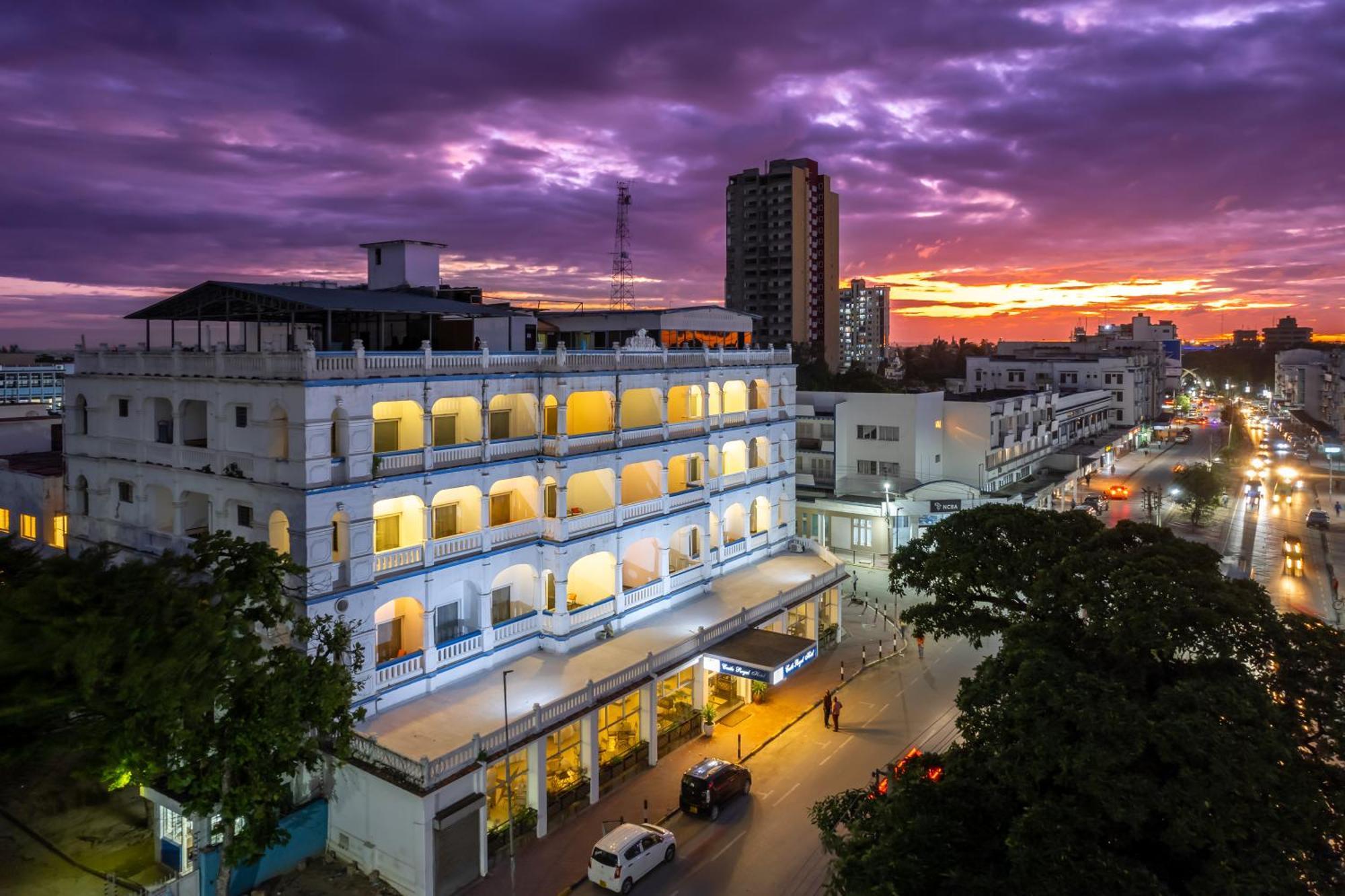 Sentrim Castle Royal Hotel Mombasa Bagian luar foto