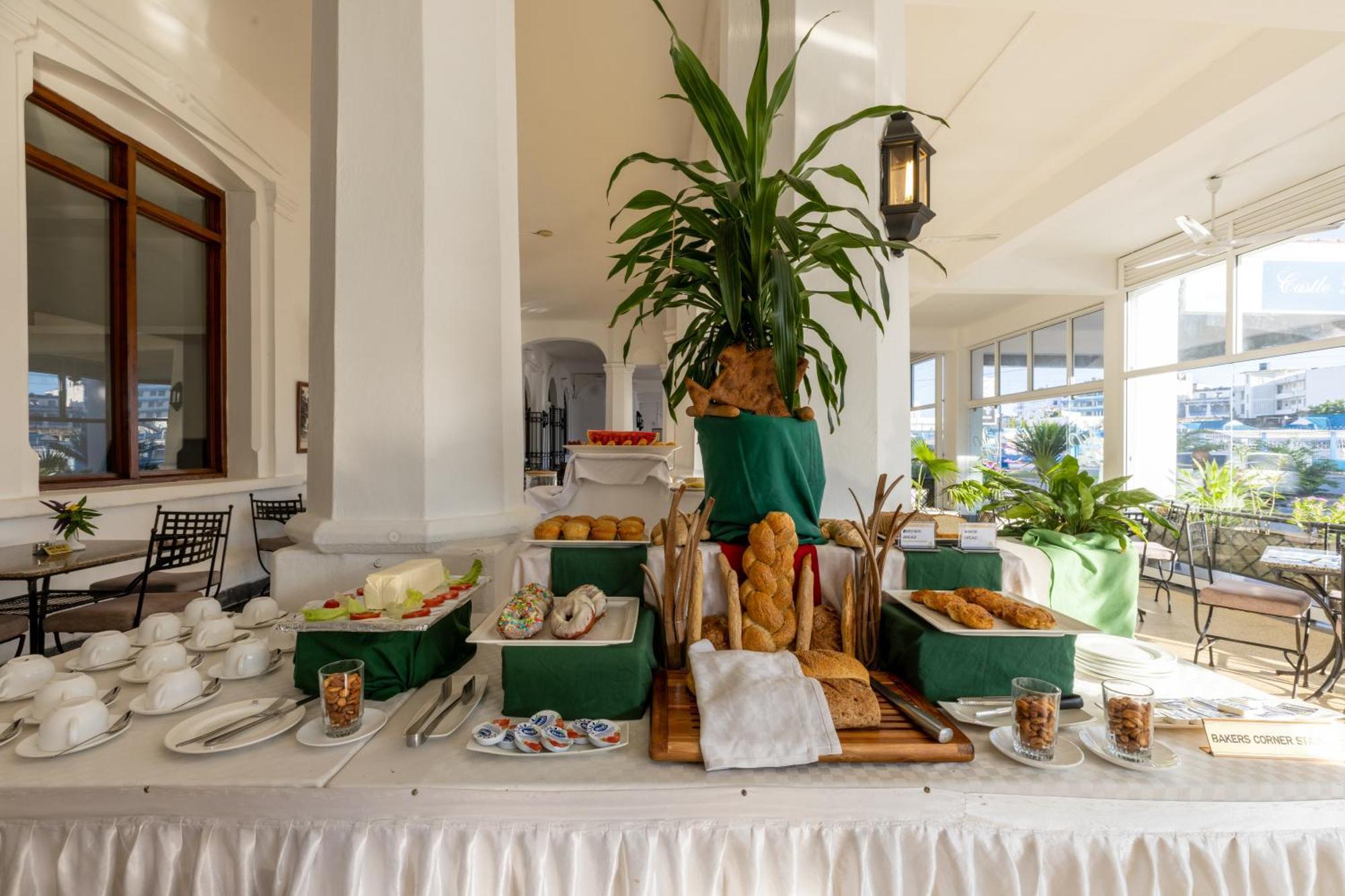 Sentrim Castle Royal Hotel Mombasa Bagian luar foto