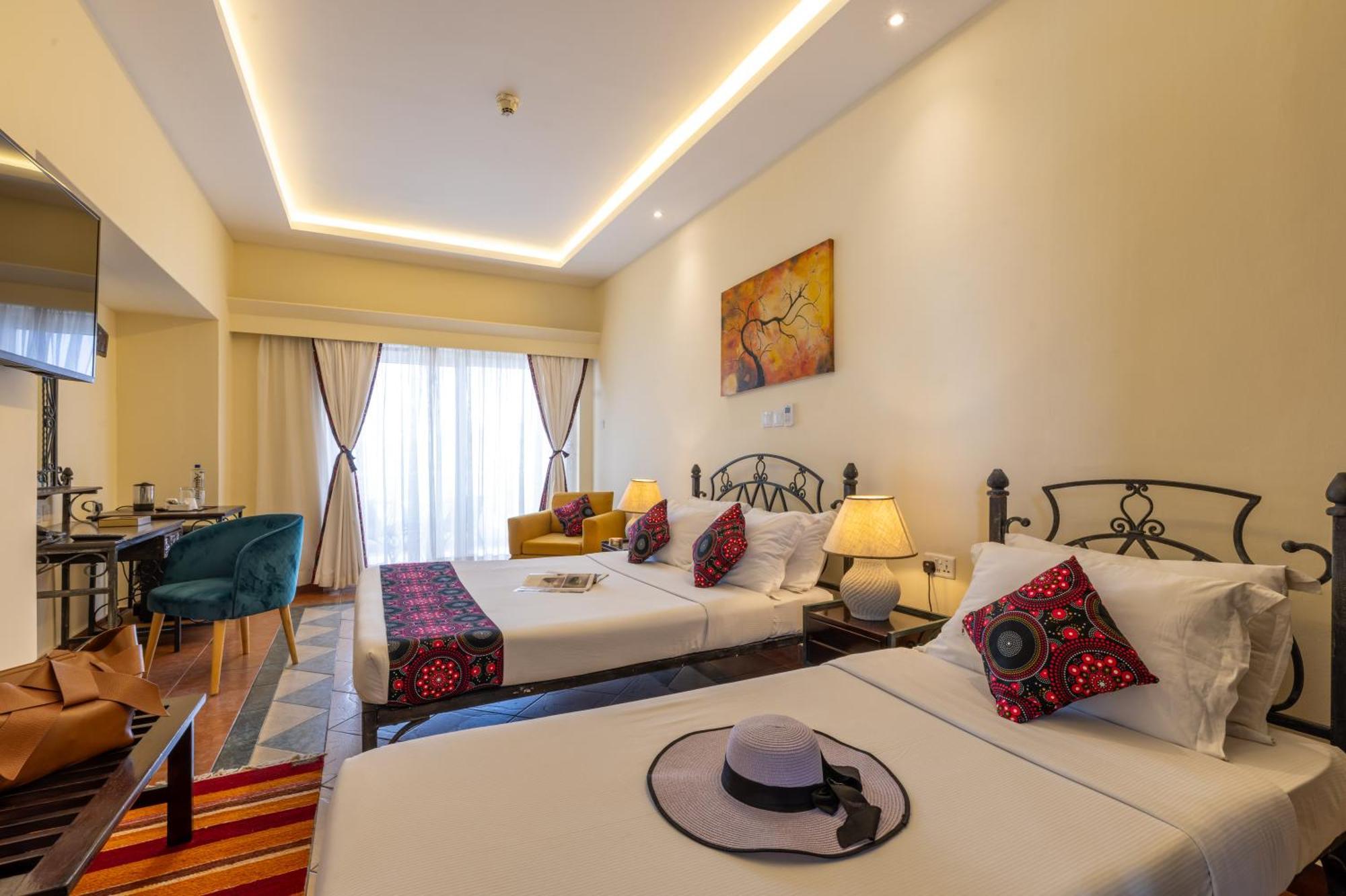 Sentrim Castle Royal Hotel Mombasa Bagian luar foto