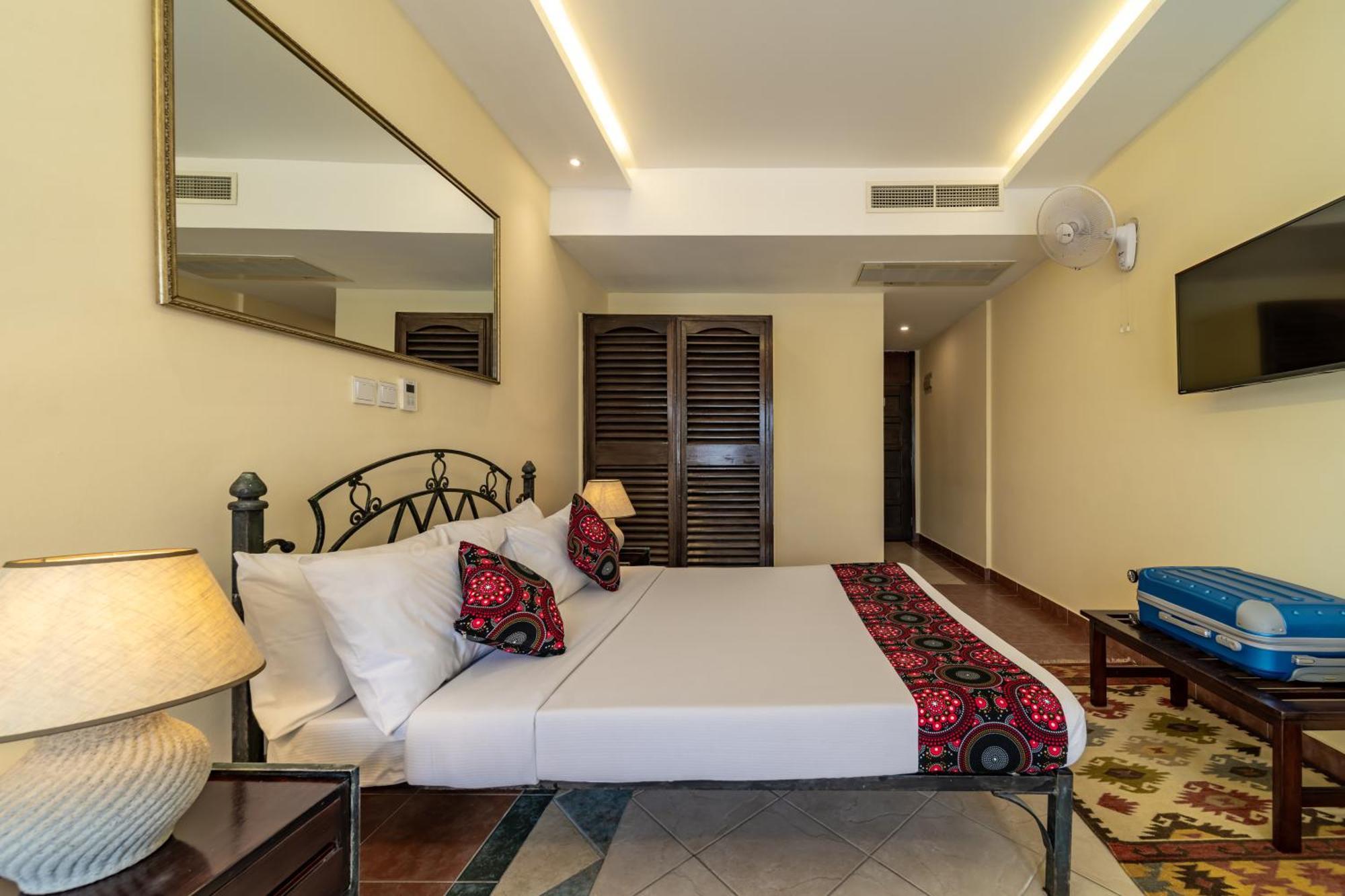 Sentrim Castle Royal Hotel Mombasa Bagian luar foto