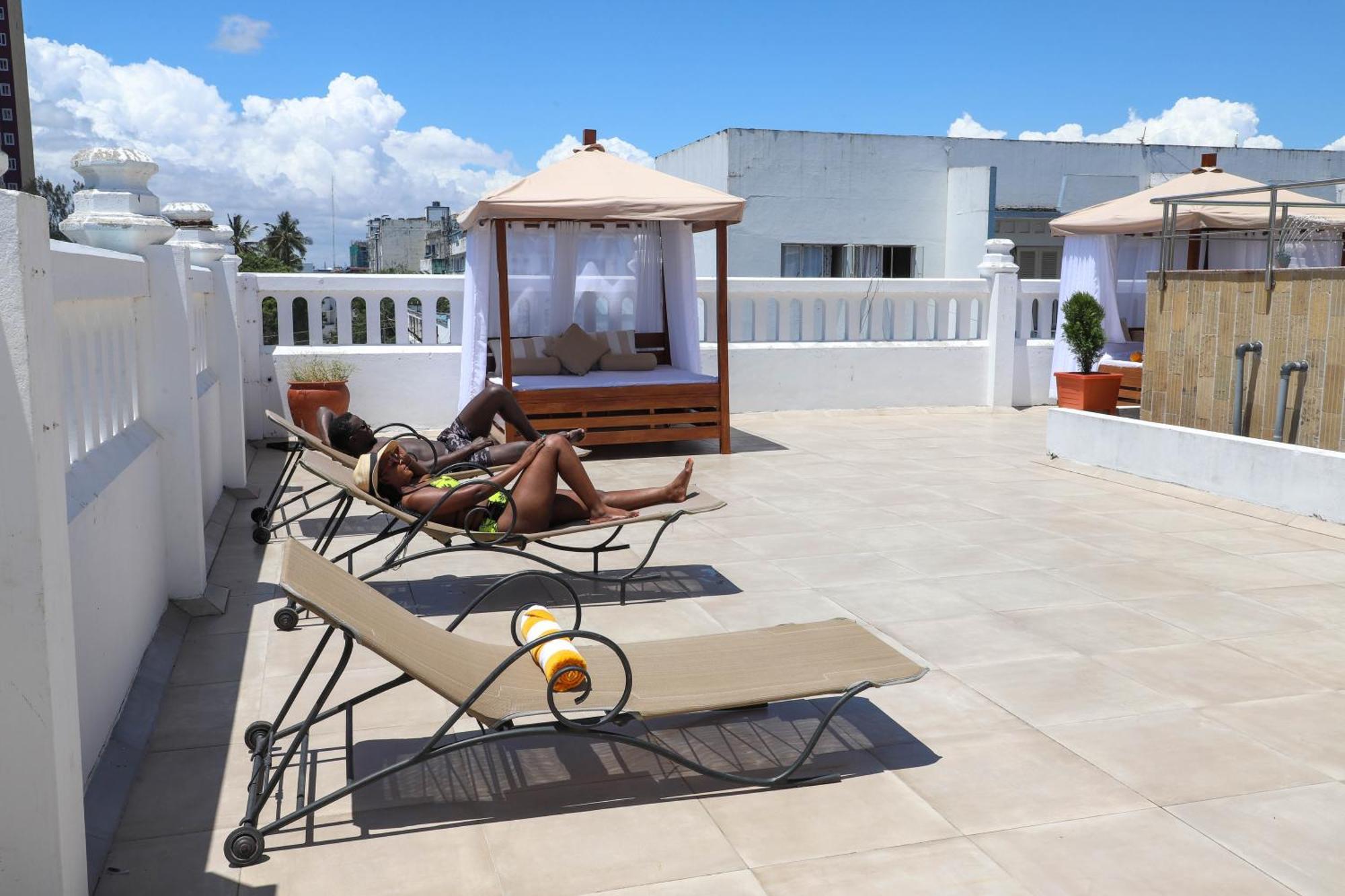 Sentrim Castle Royal Hotel Mombasa Bagian luar foto